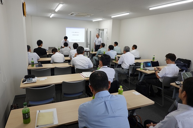 2019年8月21日 技術紹介 演題「いまさら聞けない混和剤の役割」 | 特別講演【技術紹介】 | 協議会 | 近未来コンクリート研究会
